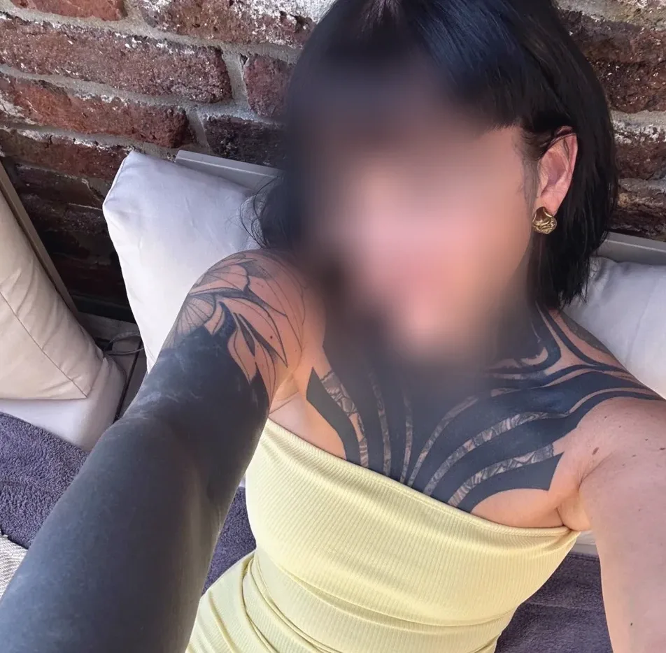 Fiona, 35