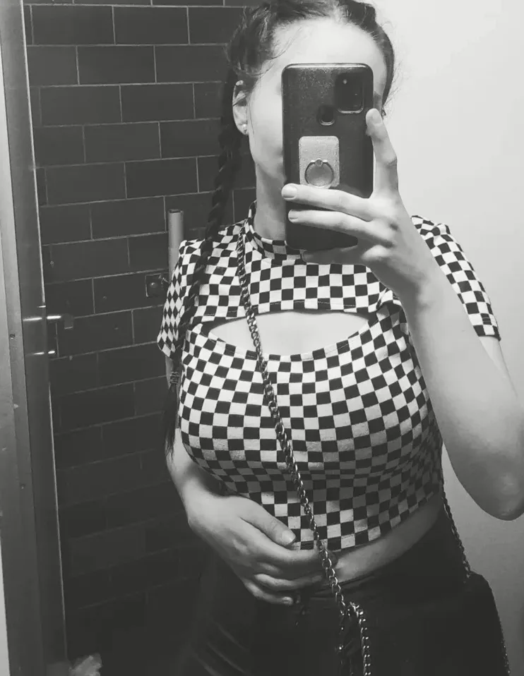 Jana, 24