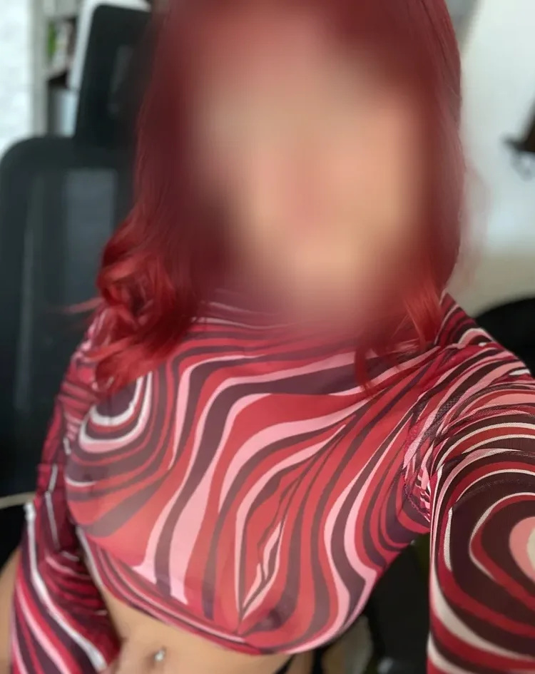 Svenja, 26